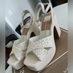 BRAND NEW DOLCE VITA WESSI PEARL